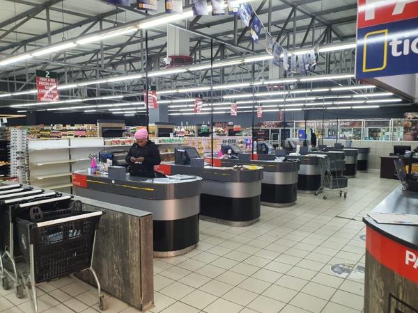 1 217 m² Retail Space