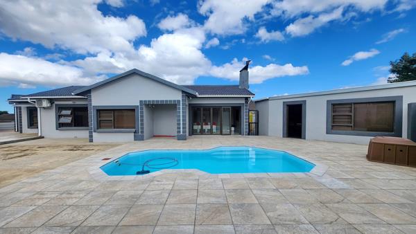 6 Bedroom House
