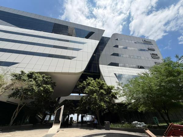 353 m² Commercial space