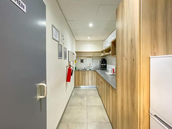 1 877 m² Commercial space