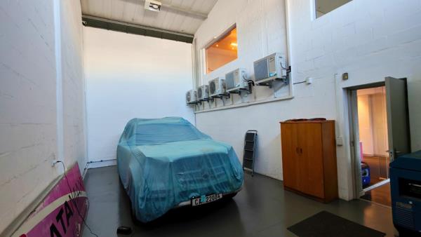 238 m² Industrial space