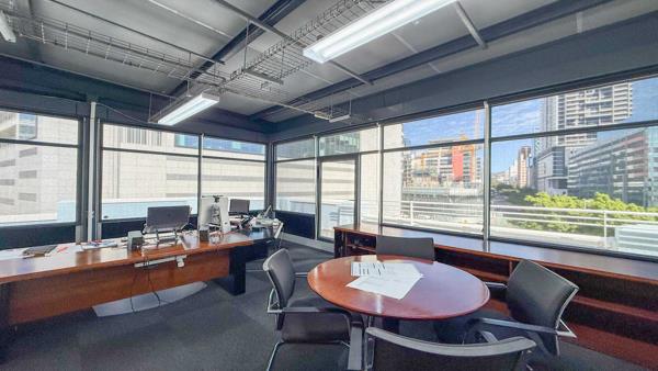 373 m² Office Space