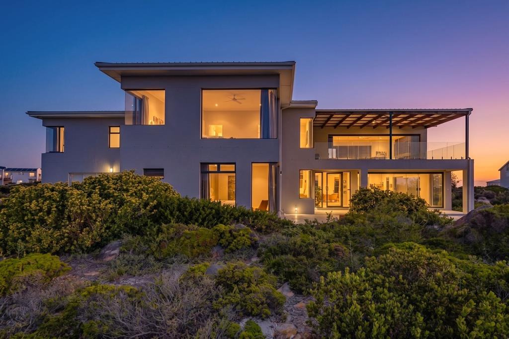 5 Bedroom House