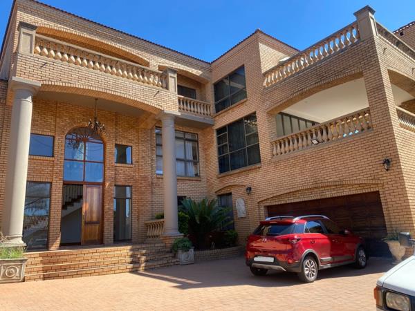 6 Bedroom House