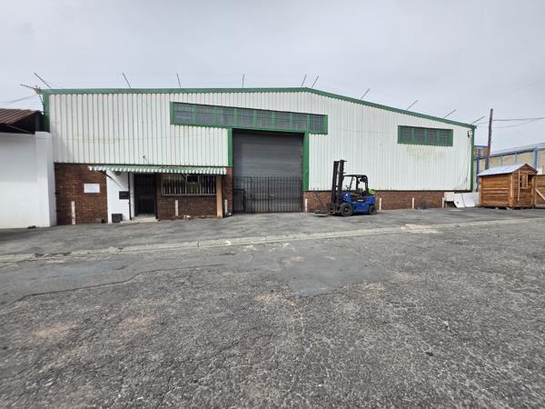 2 400 m² Industrial space