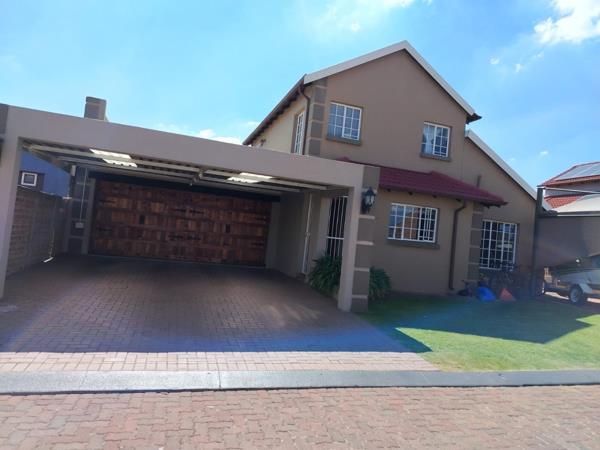 4 Bedroom Townhouse