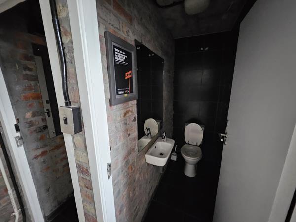 158 m² Commercial space