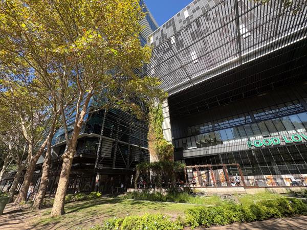 950 m² Commercial space