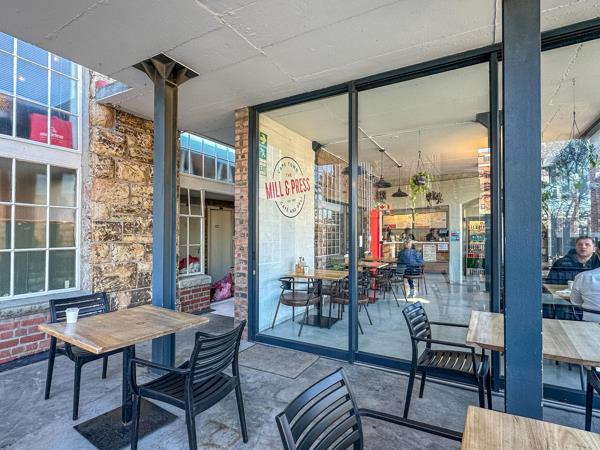 306 m² Commercial space