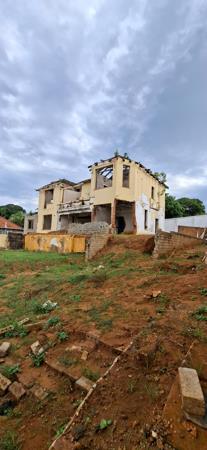 1 041 m² Land