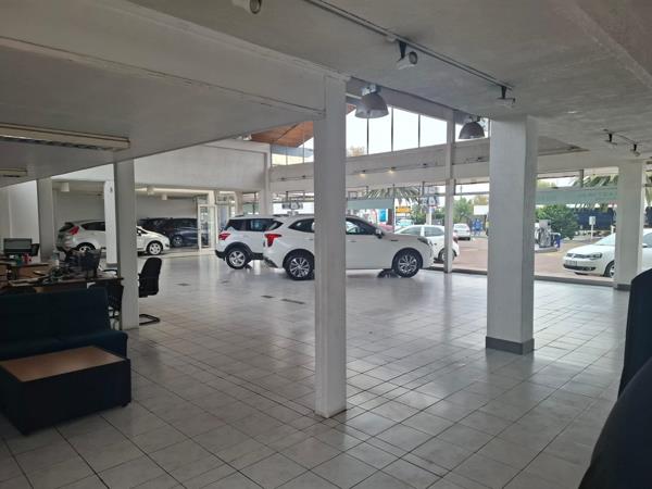 870 m² Commercial space