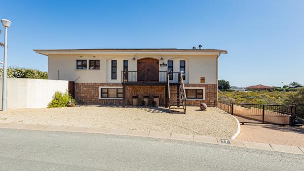 6 Bedroom House