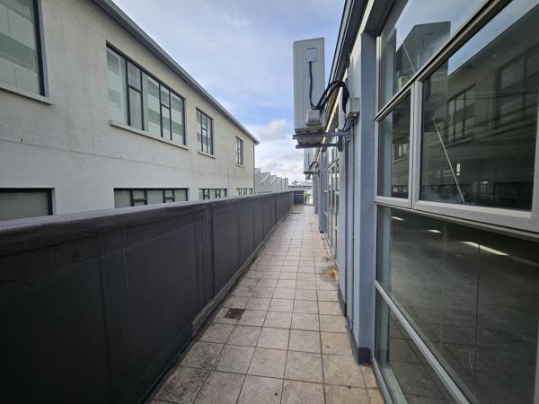 241 m² Commercial space