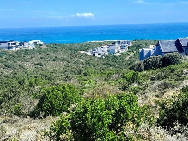 1 220 m² Land