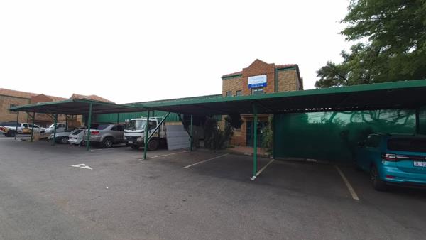 1 081 m² Commercial space