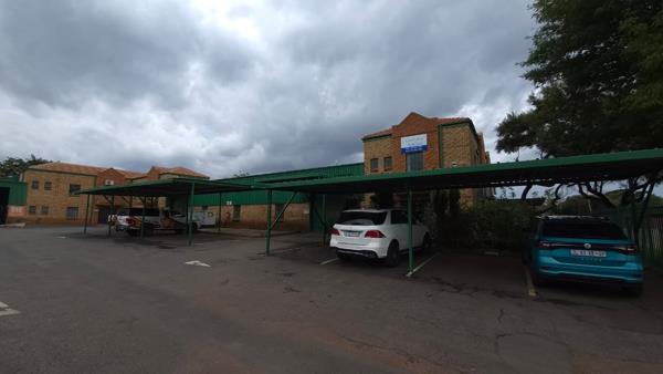 1 081 m² Commercial space