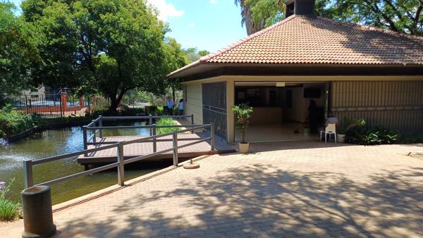 556.1 m² Commercial space