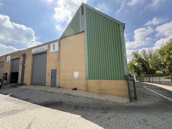 694 m² Industrial space