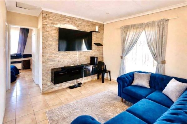 2 Bedroom House