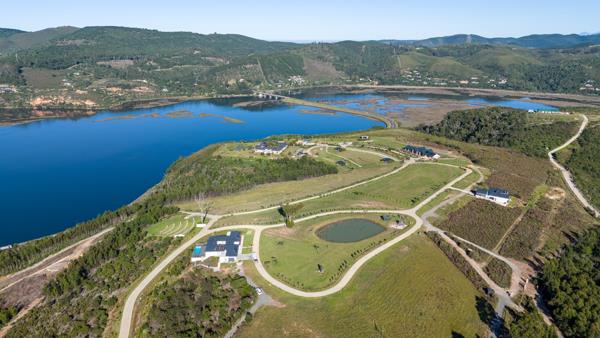 1 510 m² Land