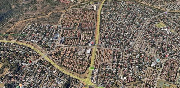 3 700 m² Land