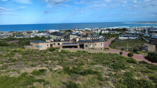 1 301 m² Land