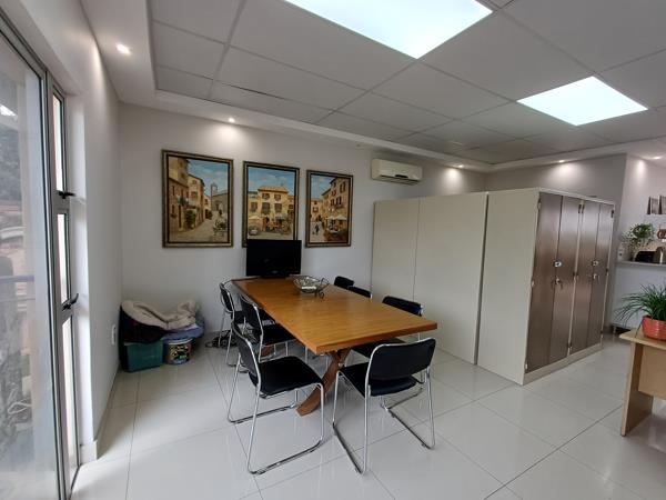 38 m² Commercial space