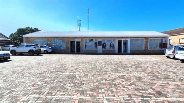 210 m² Commercial space