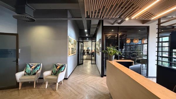 742 m² Commercial space