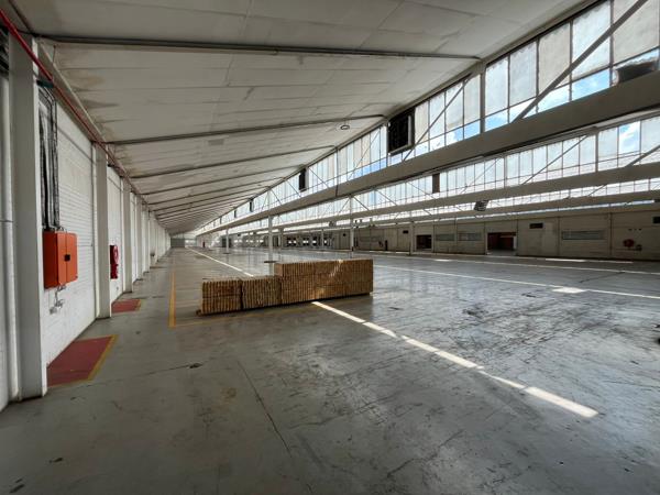 9 000 m² Industrial space