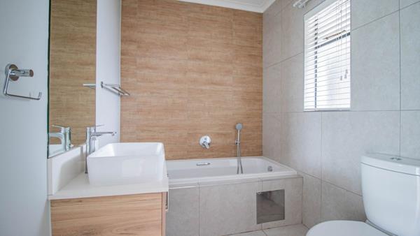 1 Bedroom Apartment in Modderfontein