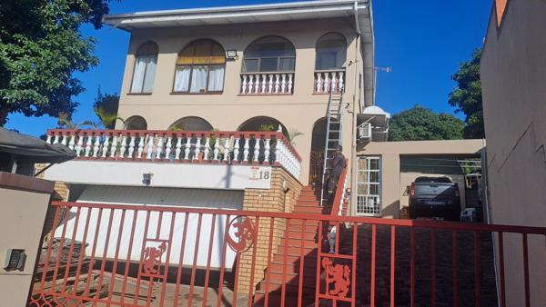 6 Bedroom House