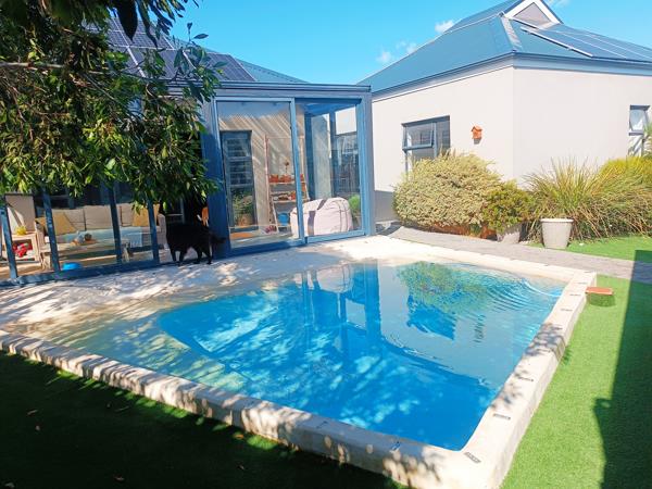 3 Bedroom House in Noordhoek