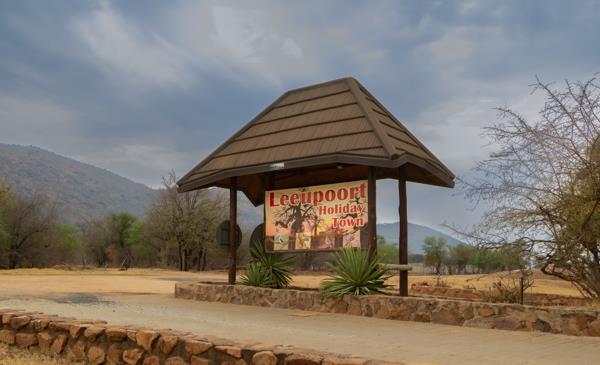 424 m² Land
