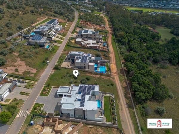 1 132 m² Land