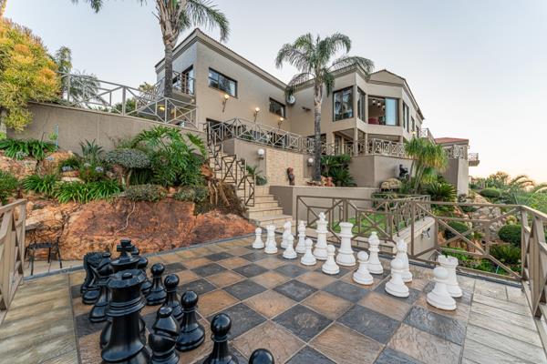 6 Bedroom House