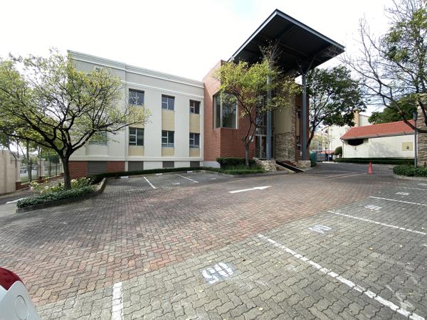 114 m² Commercial space