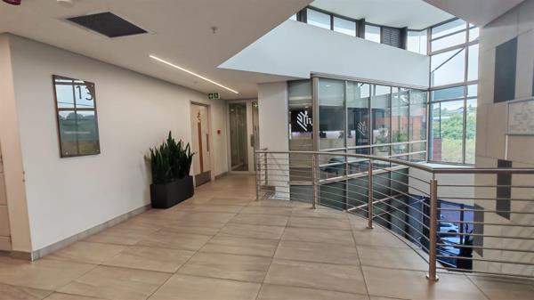 307 m² Office Space