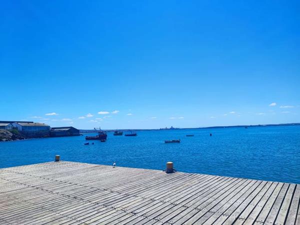 550 m² Land