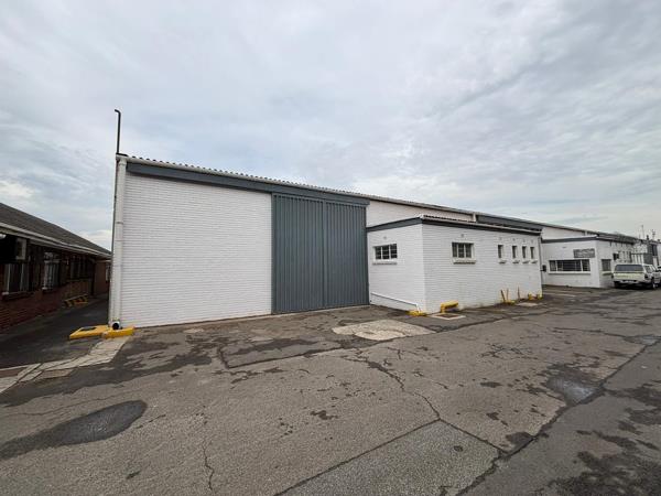 590 m² Industrial space