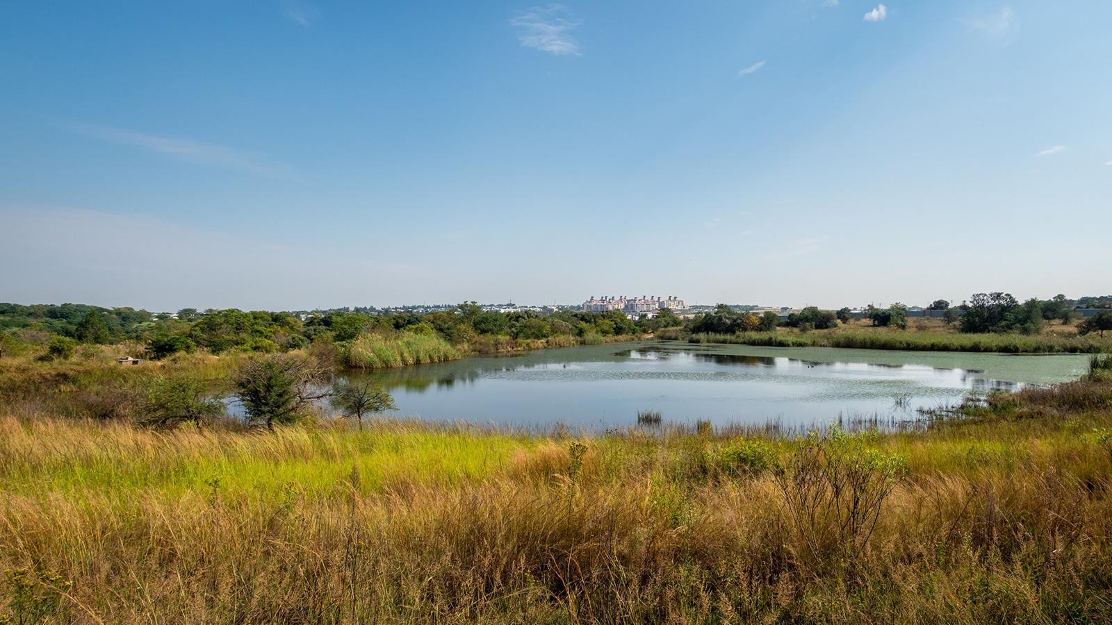 660 m² Land available in Helderfontein Estate