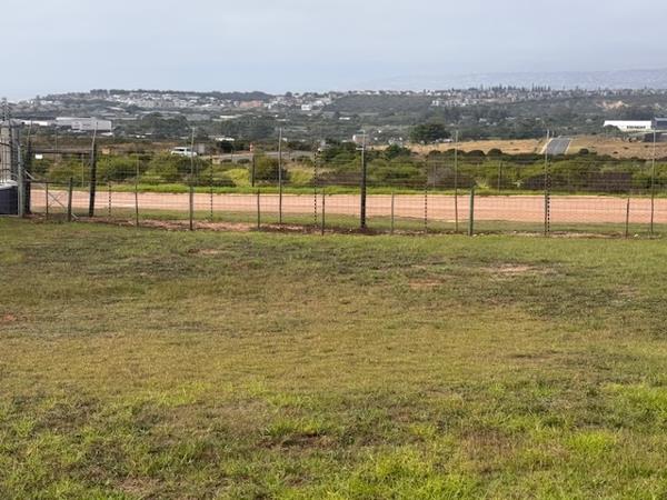 542 m² Land