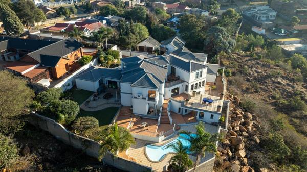 7 Bedroom House