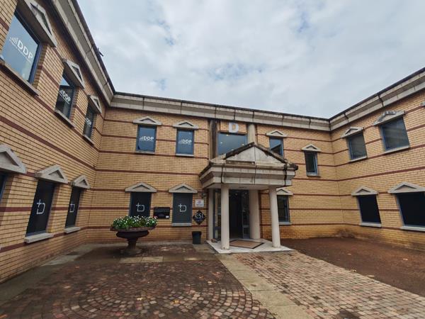 225 m² Commercial space
