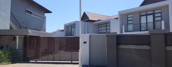 6 Bedroom Townhouse