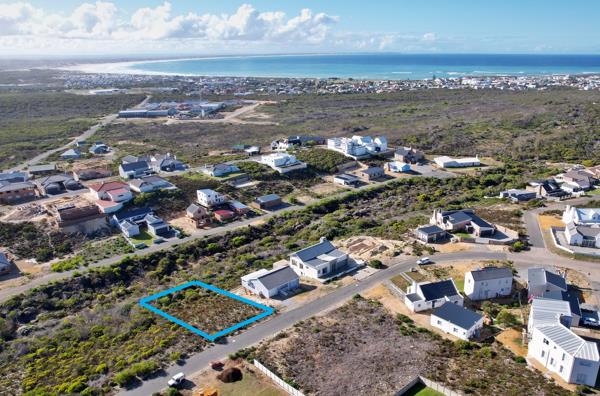 800 m² Land
