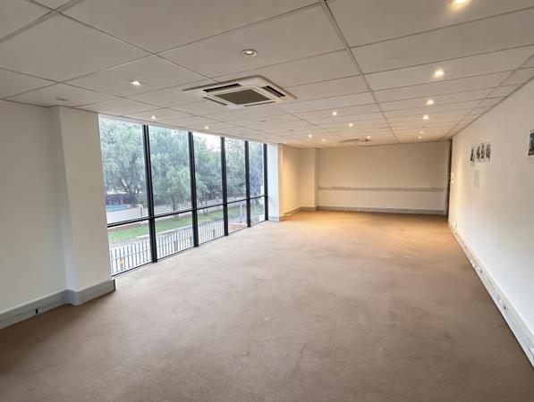200 m² Commercial space