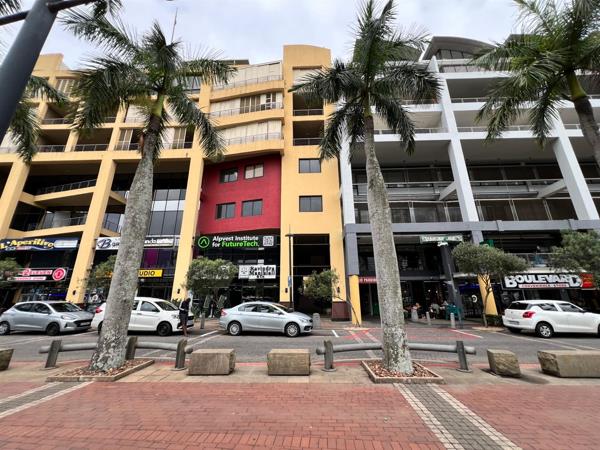 99 m² Office Space