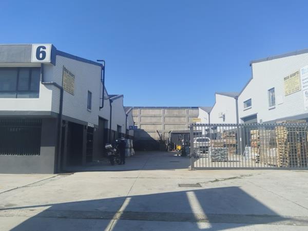 424 m² Commercial space