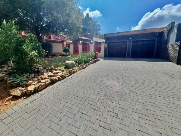 990 m² Commercial space